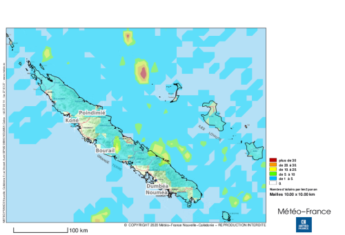 Densité de foudroiement (nombre de points de contact au sol par km²) associée au passage de la dépression tropicale forte FILI en Nouvelle-Calédonie, du 4 au 8 avril 2022.