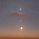 L'alignement de la lune, Jupiter et Vénus © 
